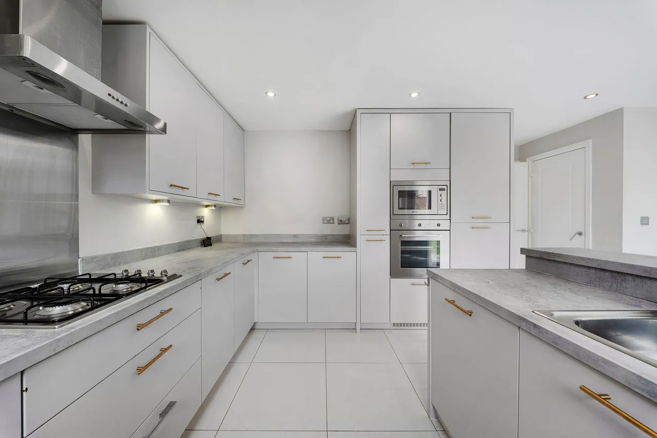 Lunts Heath Road, Widnes, Widnes, WA8 5BD, photo 4