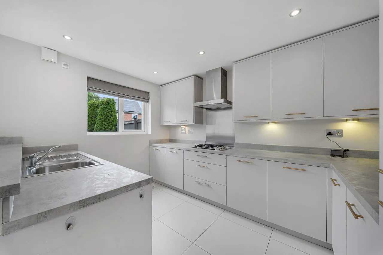 Lunts Heath Road, Widnes, Widnes, WA8 5BD, photo 5
