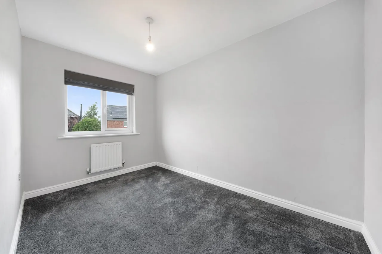 Lunts Heath Road, Widnes, Widnes, WA8 5BD, photo 16
