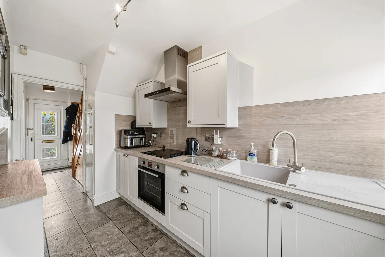 Canterbury Road, Widnes, Widnes, WA8 8QJ, photo 2