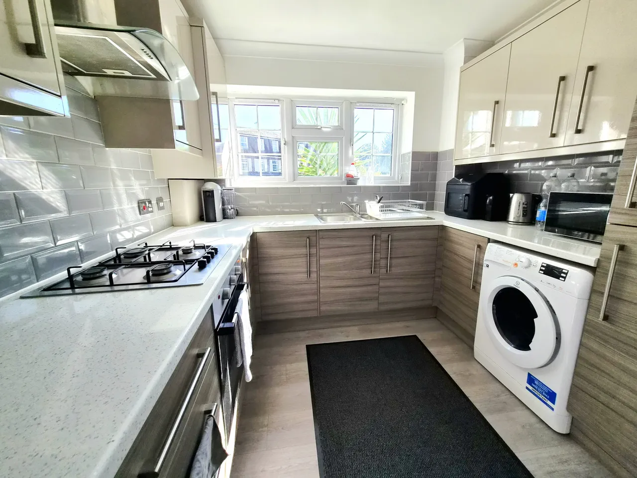 Arborfield Close, SL1, photo 2