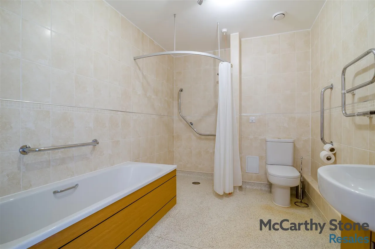 Marlborough Road, Cardiff, CF23, photo 8