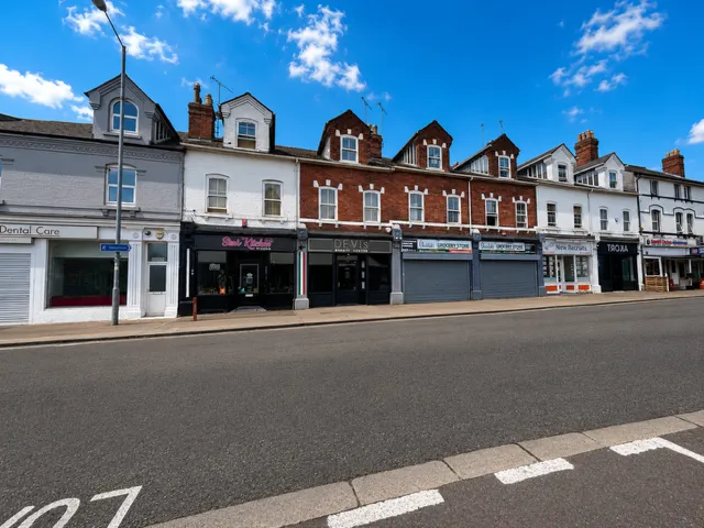 TOWN CENTRE, photo 5