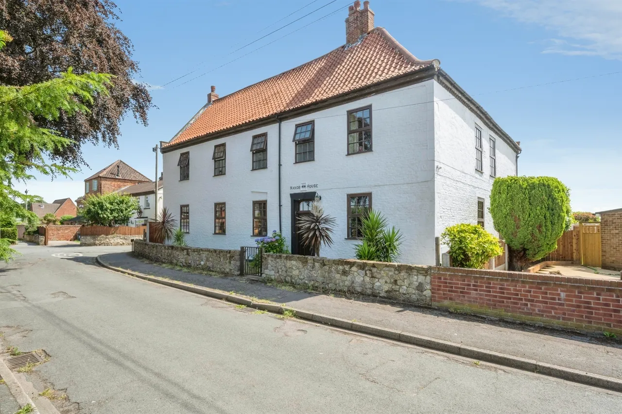 6 bed house for sale, Cedric Road, Edenthorpe, DN3