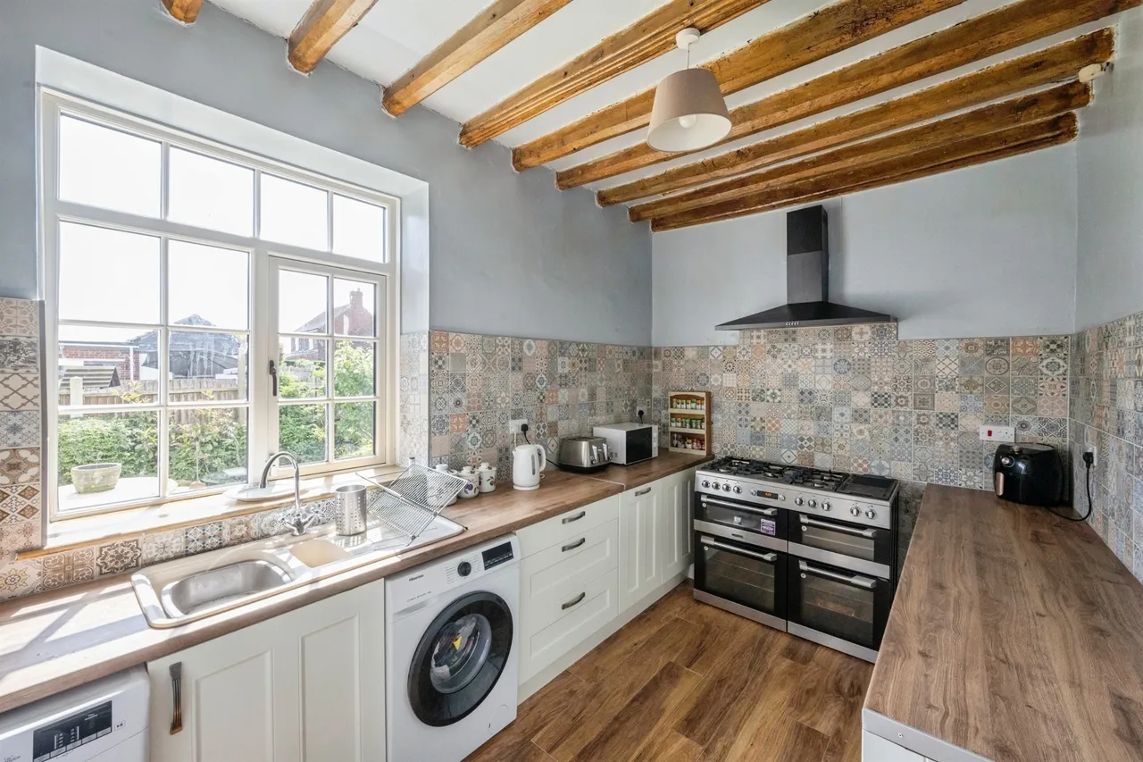 Cedric Road, Edenthorpe, DN3, photo 3