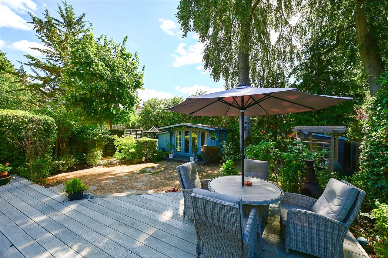 Knoll Road, Fleet, Hampshire, GU51 4PR, photo 4