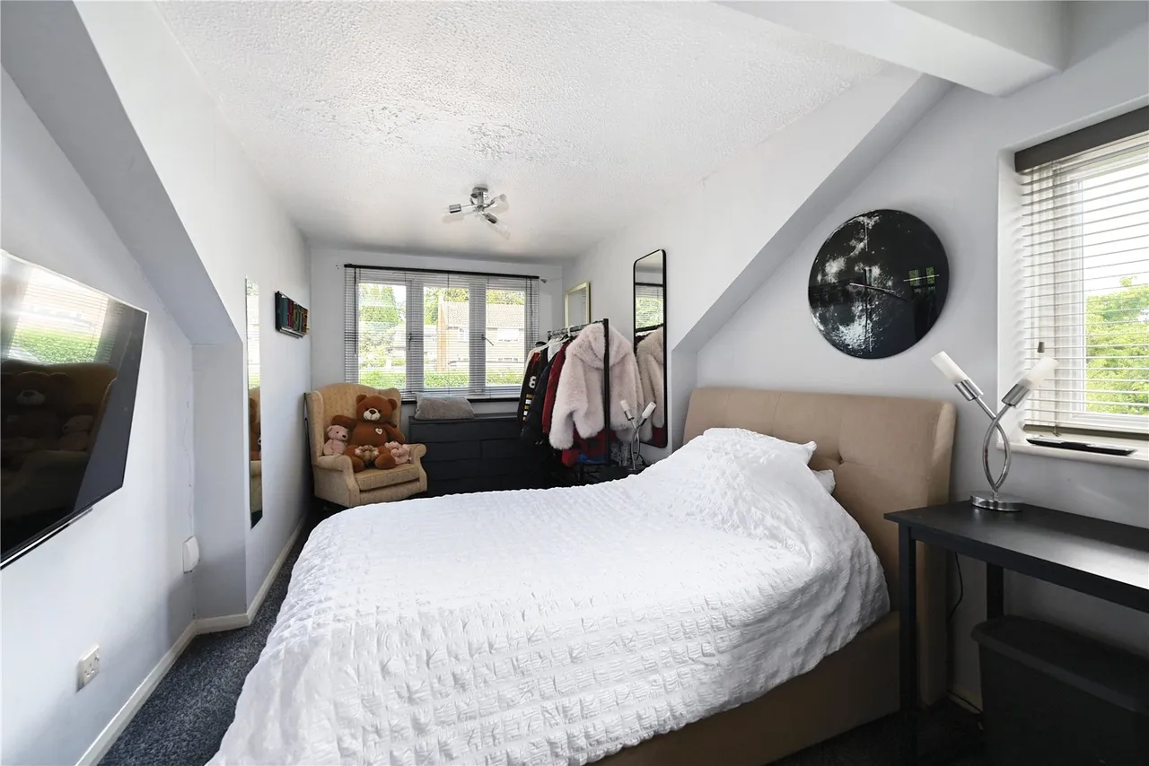 Knoll Road, Fleet, Hampshire, GU51 4PR, photo 10