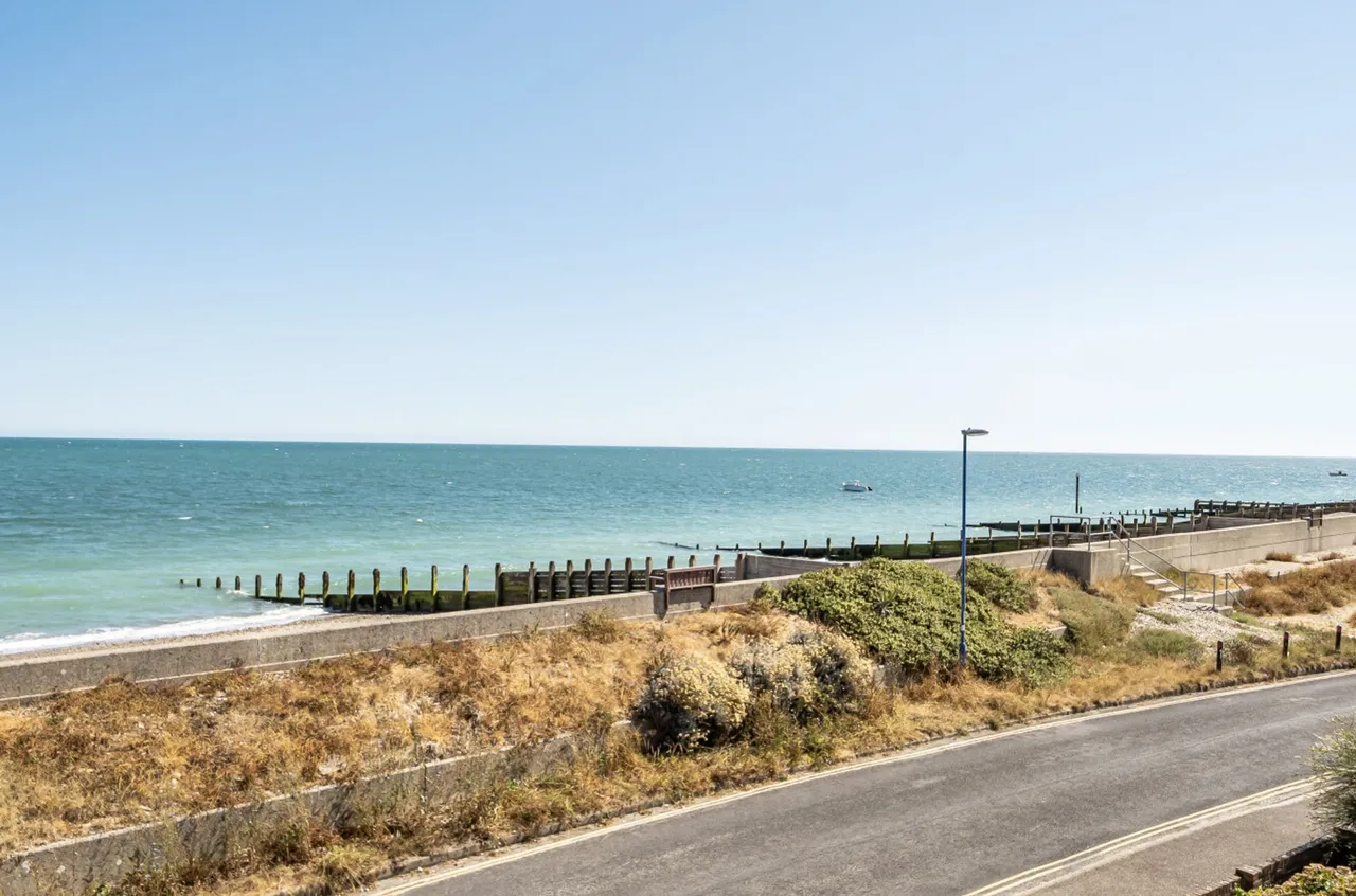 East Beach Road, Selsey, PO20, photo 22