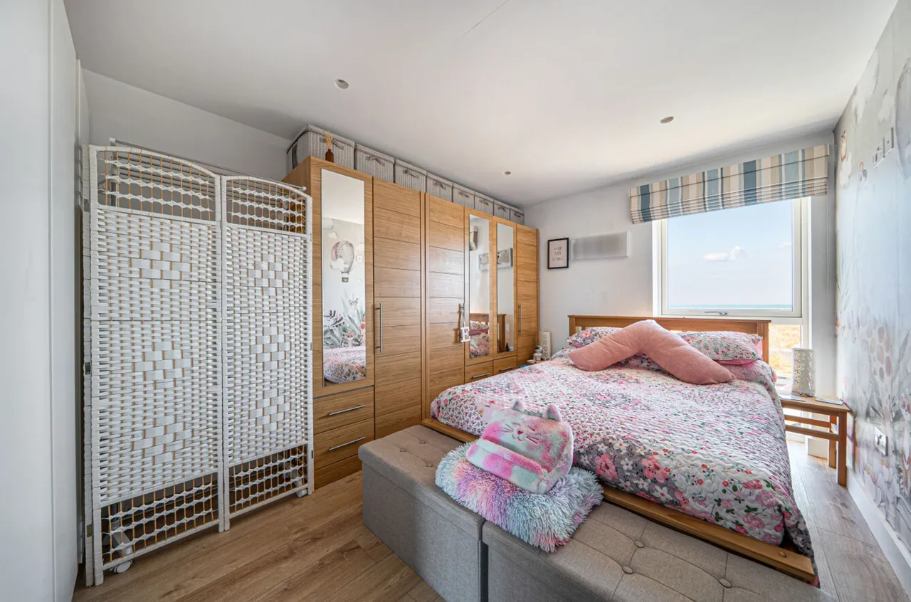 East Beach Road, Selsey, PO20, photo 9