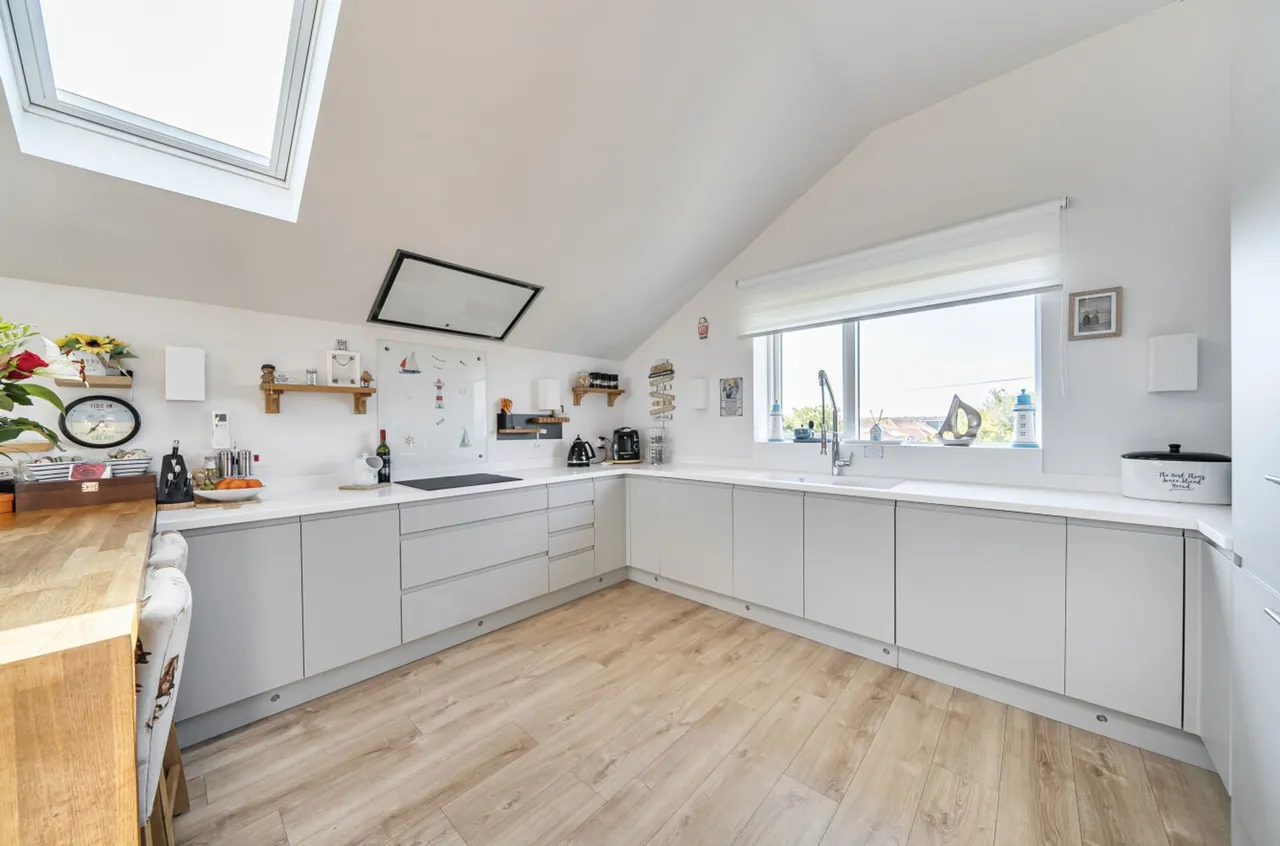East Beach Road, Selsey, PO20, photo 12