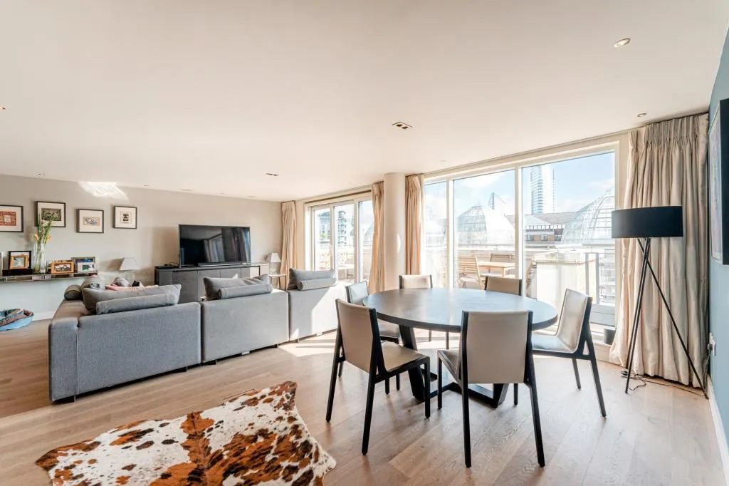 3 bed flat for sale, Park Street, Chelsea Creek, SW6