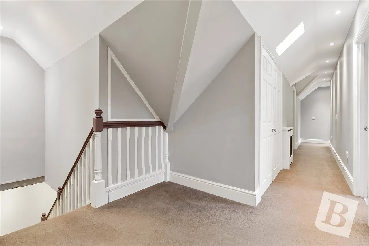 Maycroft Gardens, Grays, RM17, photo 13