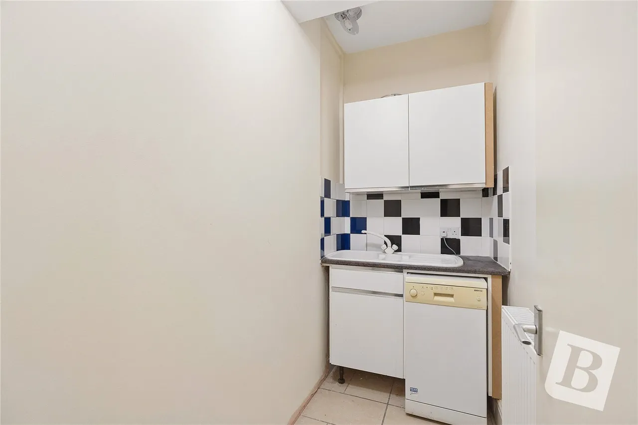 Maycroft Gardens, Grays, RM17, photo 26