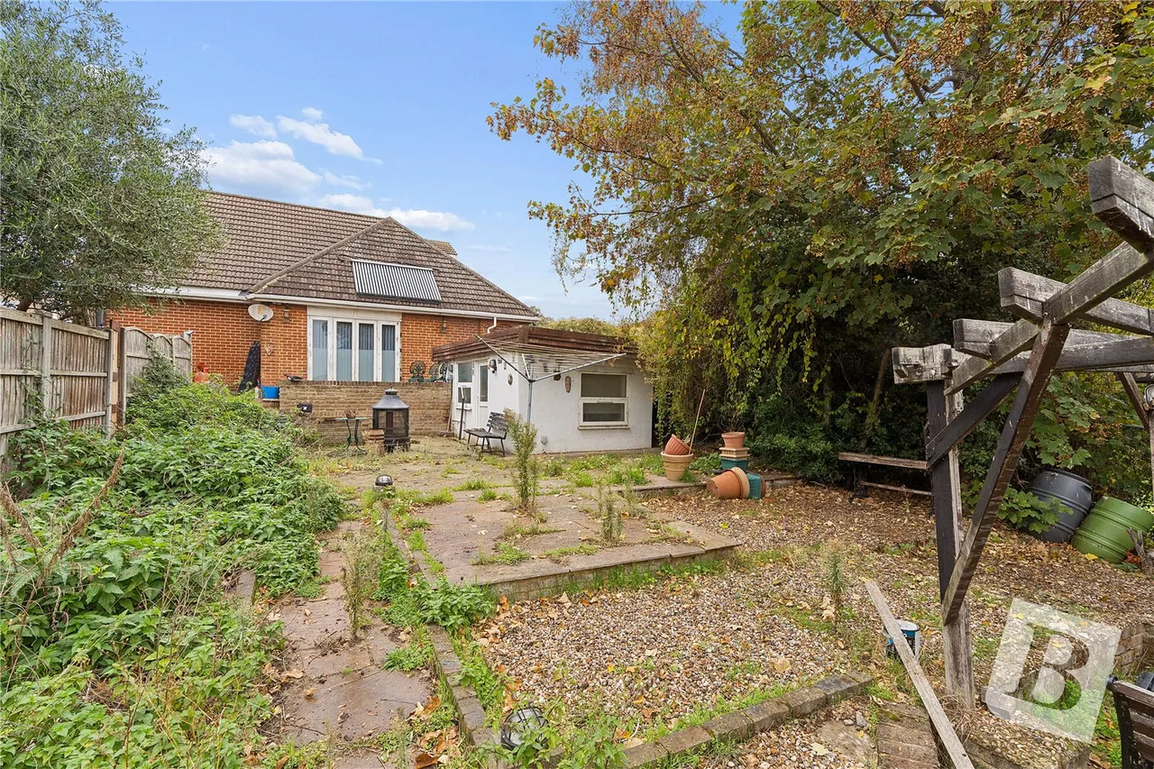 Maycroft Gardens, Grays, RM17, photo 31