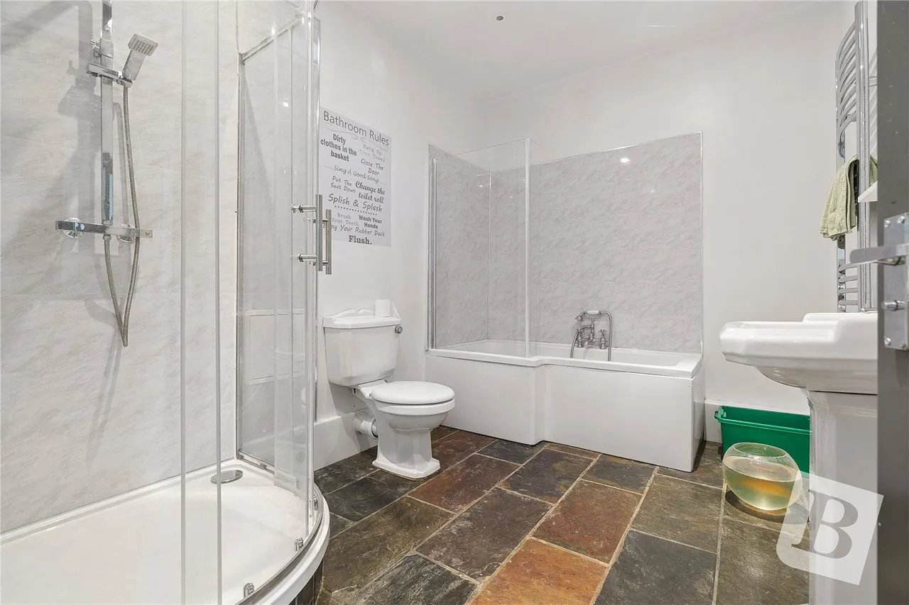 Maycroft Gardens, Grays, RM17, photo 11