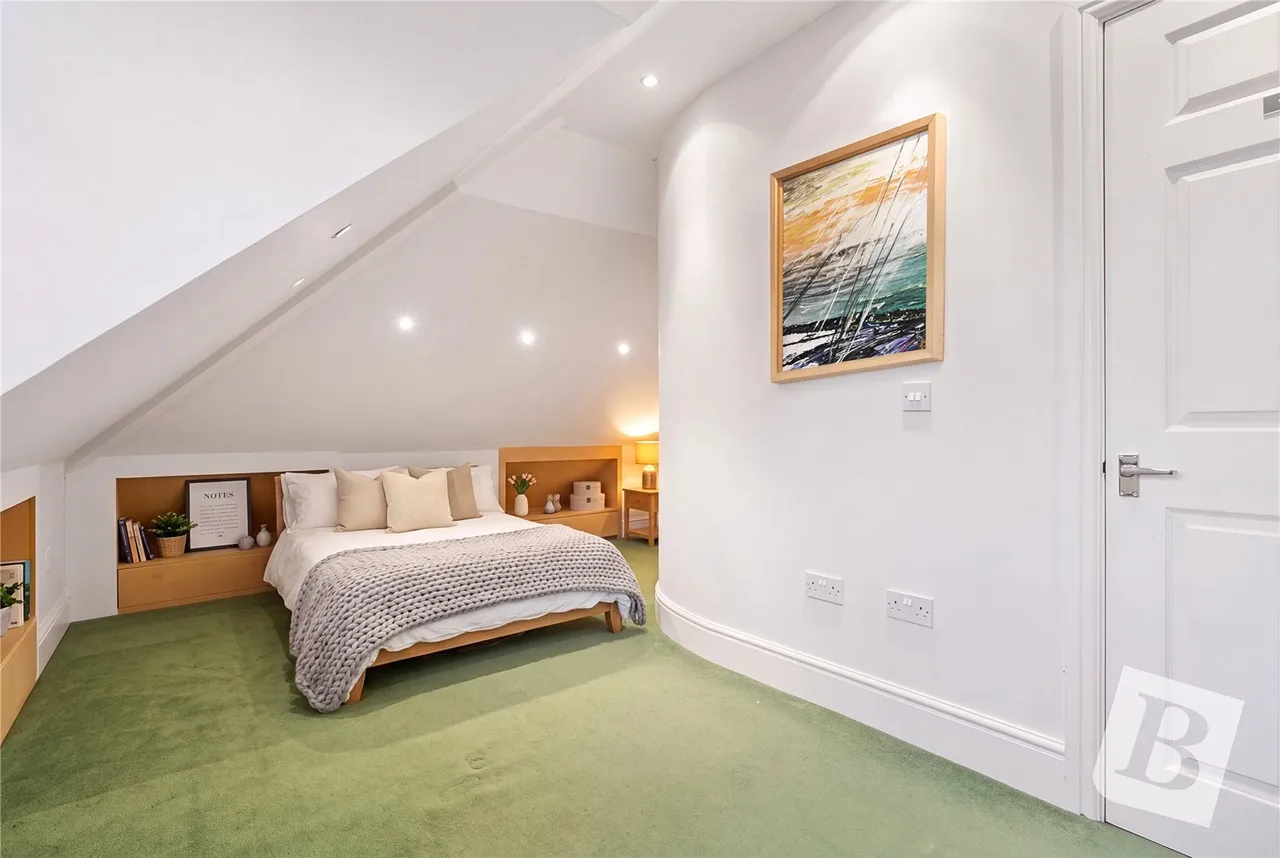 Maycroft Gardens, Grays, RM17, photo 18