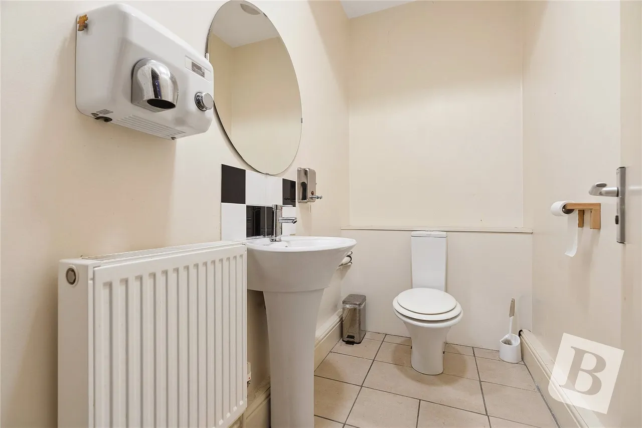 Maycroft Gardens, Grays, RM17, photo 25