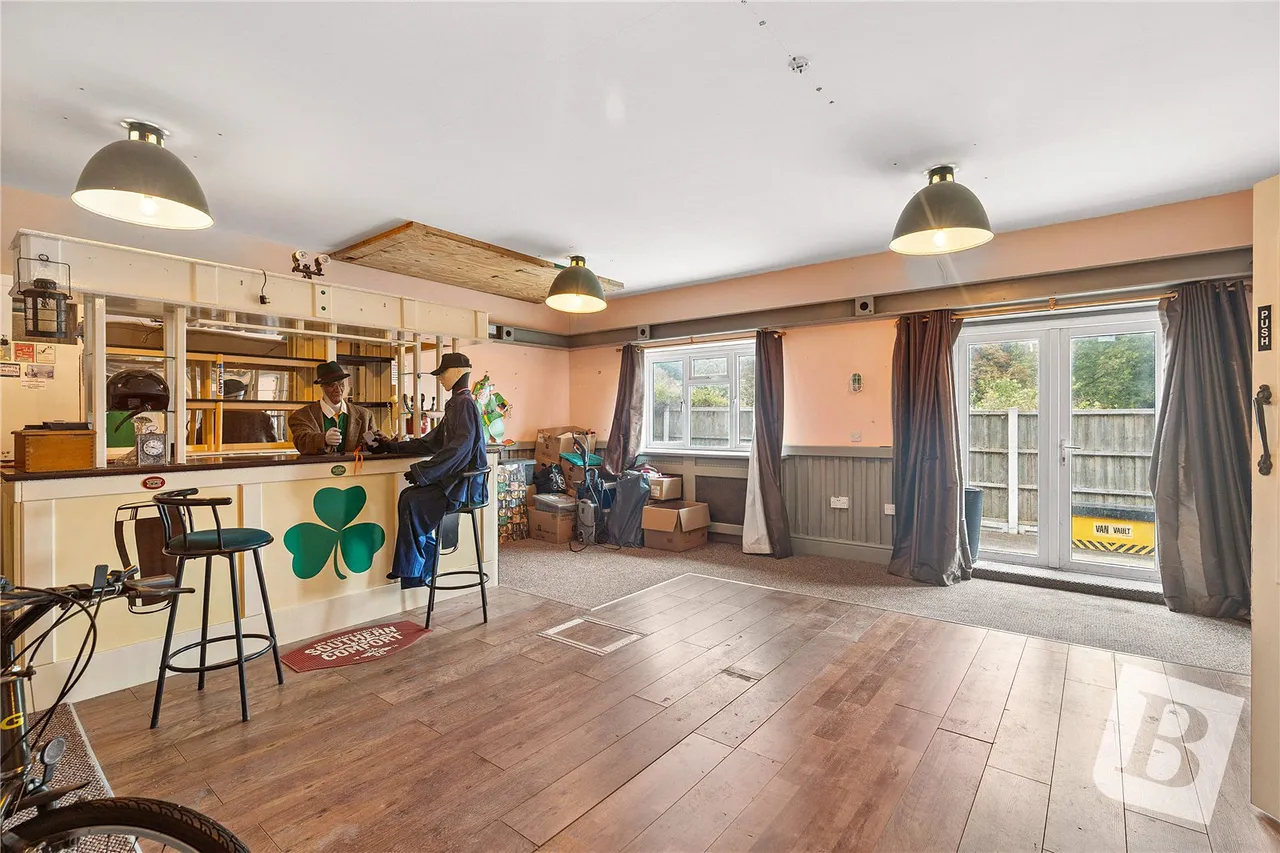 Maycroft Gardens, Grays, RM17, photo 22