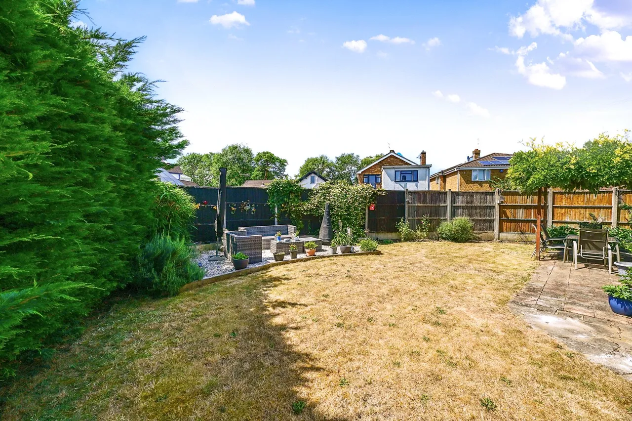 Riverside Close, Staines, TW18, photo 11