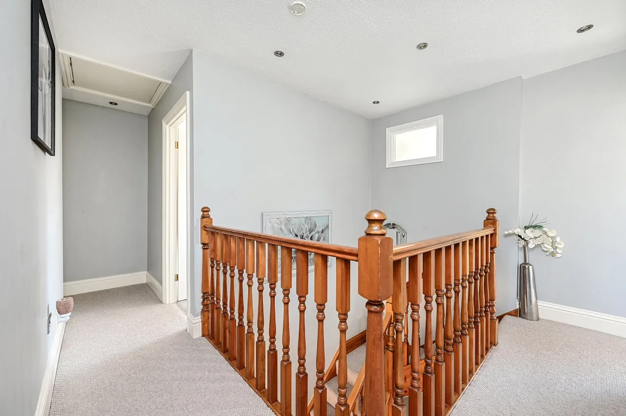 Riverside Close, Staines, TW18, photo 13