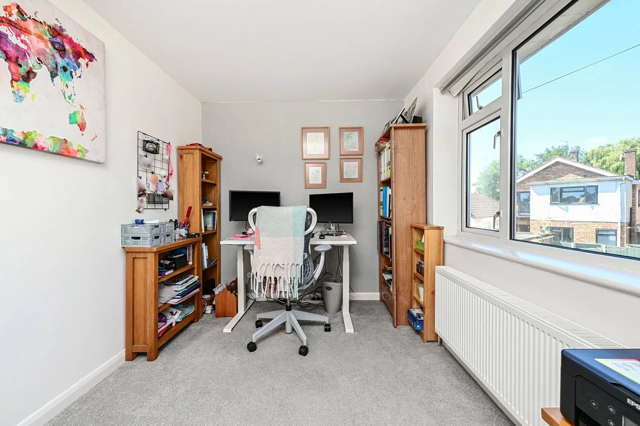 Riverside Close, Staines, TW18, photo 18