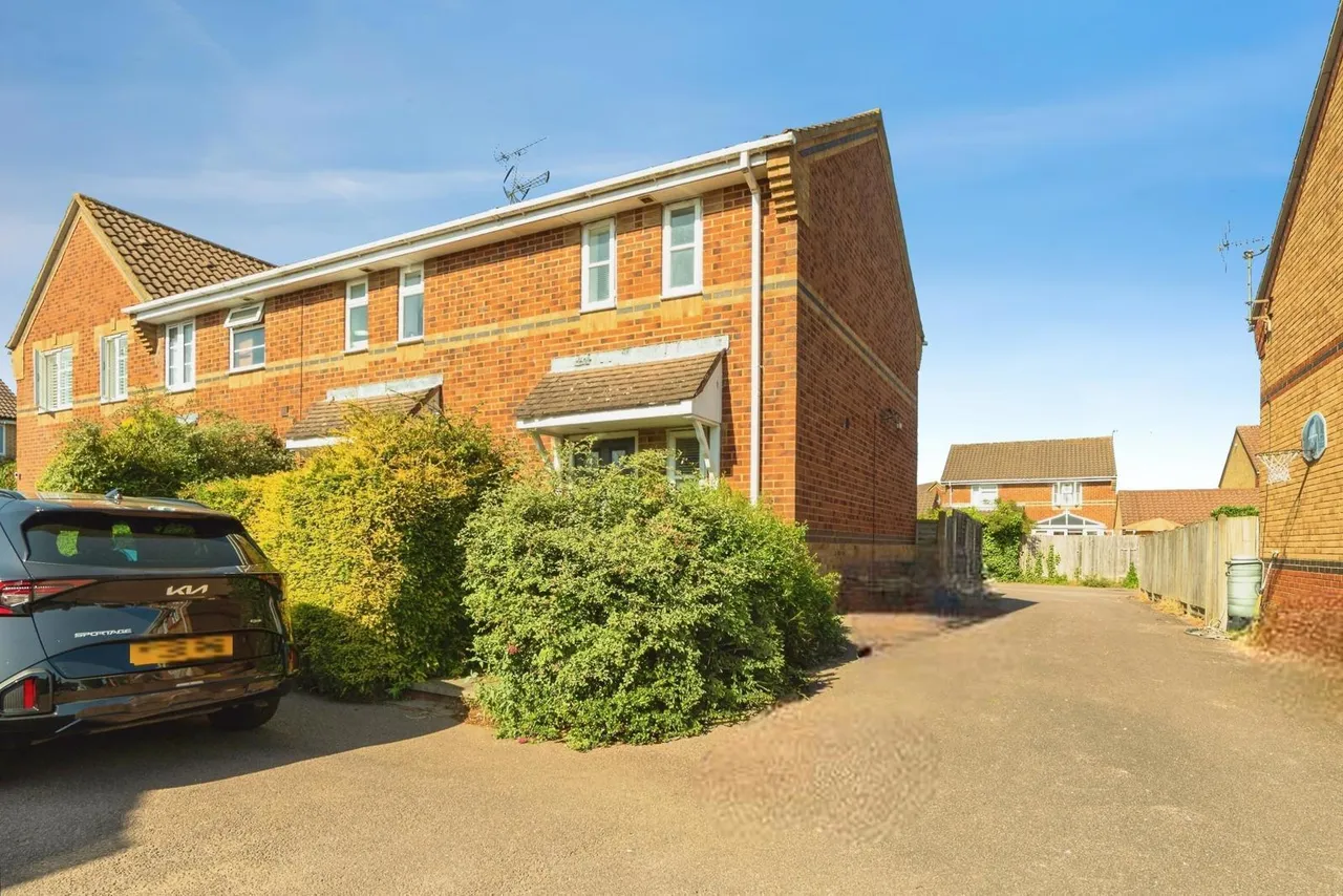 1 bed house for sale — Augustus Gate, Stevenage, Hertfordshire, SG2