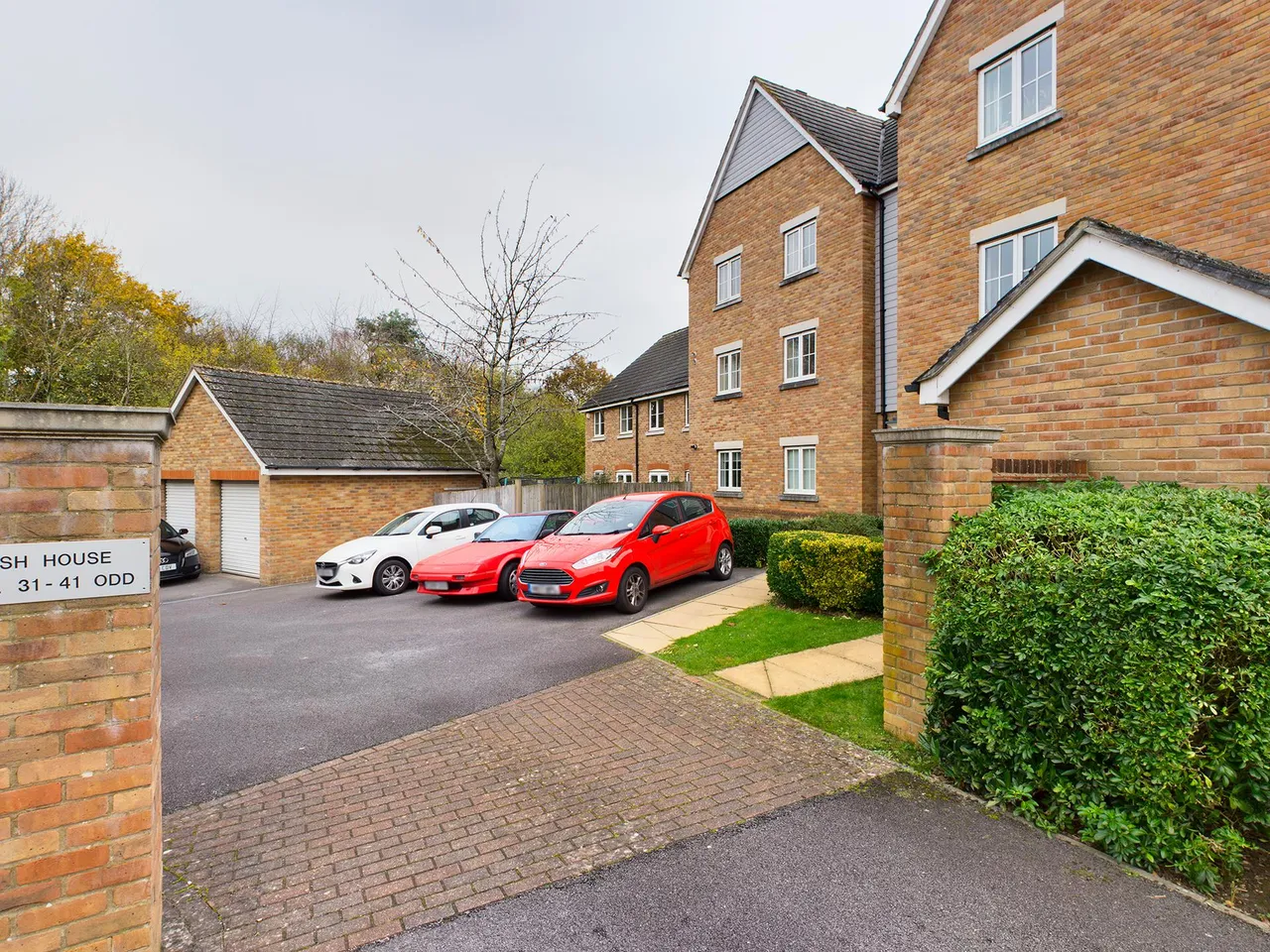 Richards Field, Chineham, RG24, photo 11