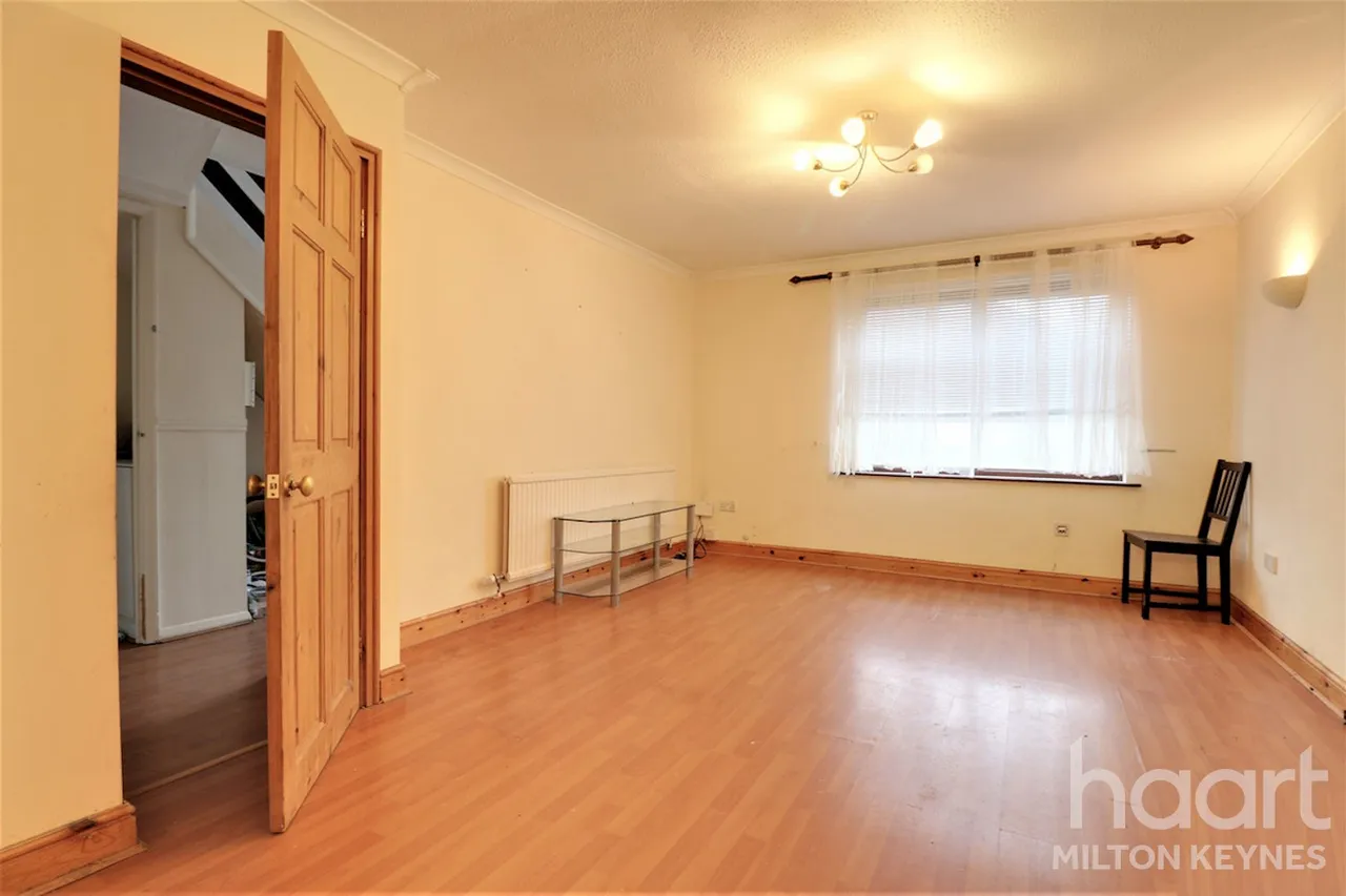 Favell Drive, Furzton, MK4, photo 2