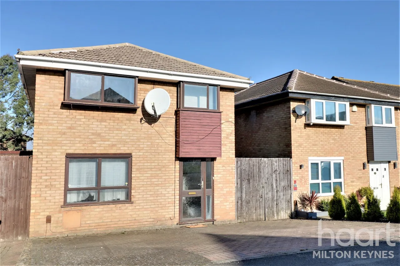 4 bed house for sale, Favell Drive, Furzton, MK4