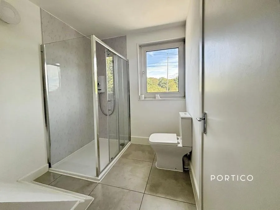 Latchford Place, Chigwell, IG7, photo 4