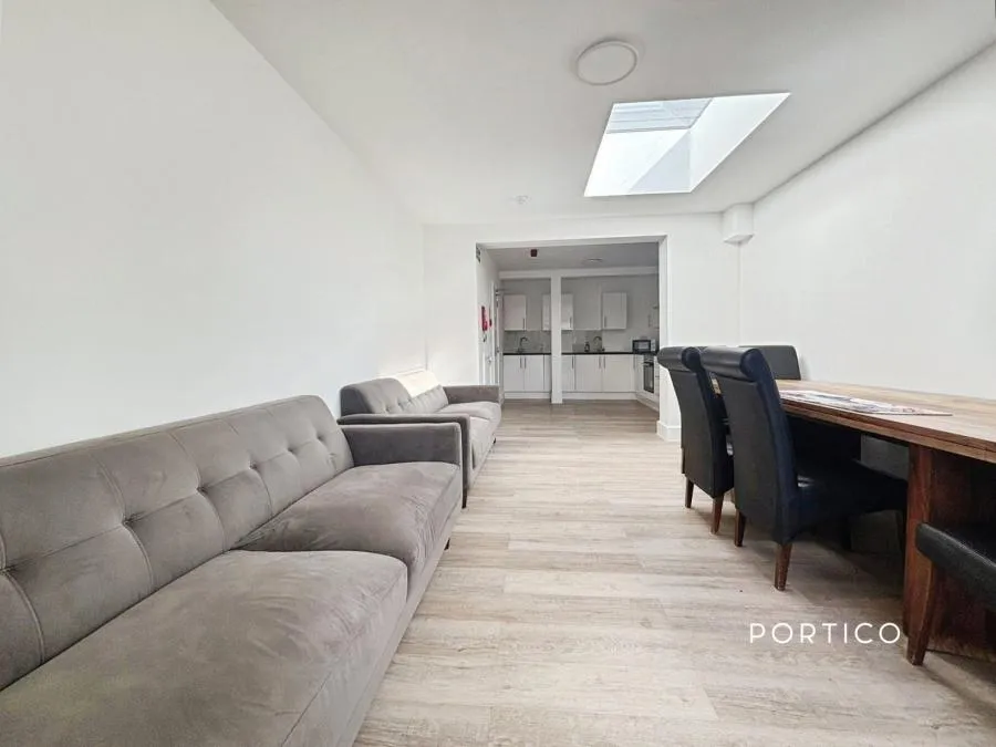 Latchford Place, Chigwell, IG7, photo 7
