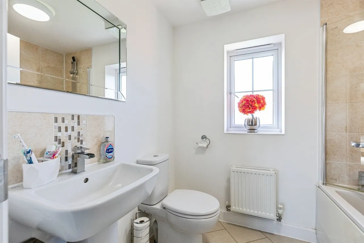 Aintree Road, Corby, NN18, photo 7