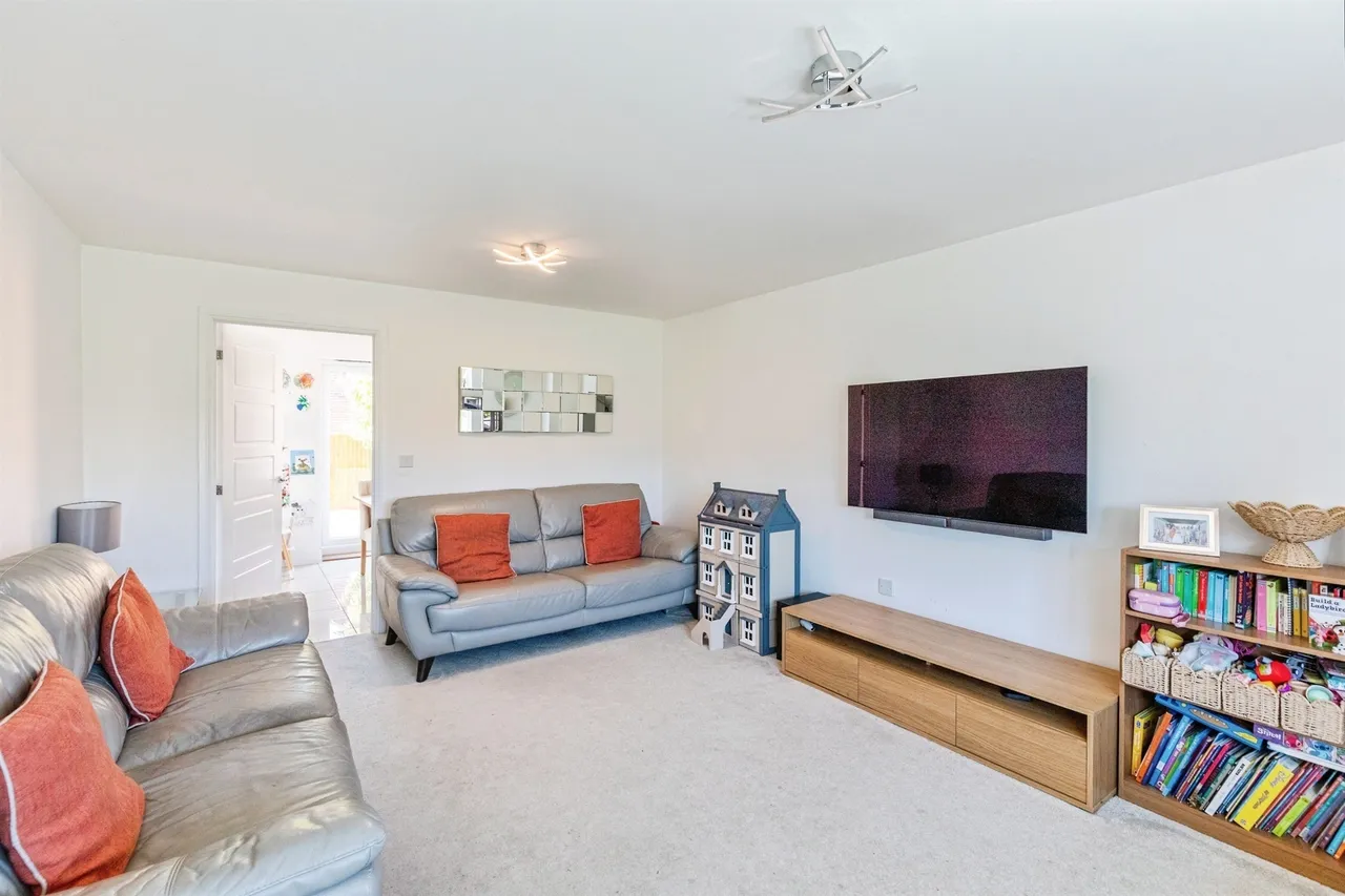 Aintree Road, Corby, NN18, photo 15