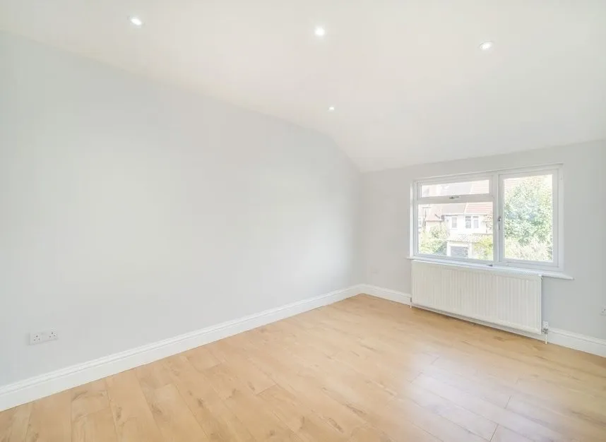 Norbury Court Road, Streatham, SW16, photo 6