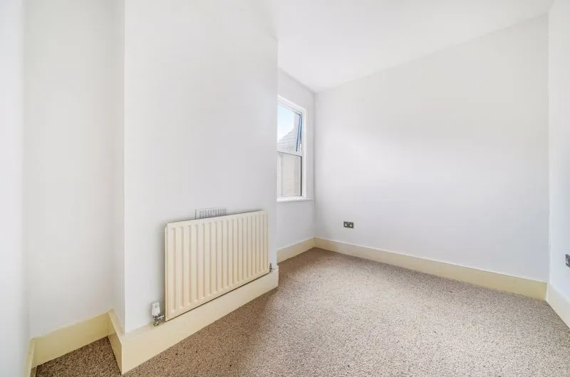 Little Roke Avenue, Kenley CR8 5NG, photo 11