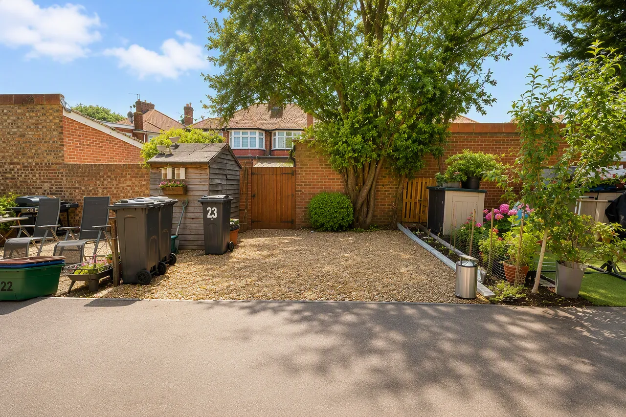 Hawthorn Close, Hounslow, TW5, photo 5