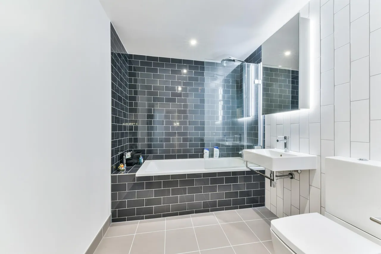 John Cabot House, Royal Wharf, E16, photo 11