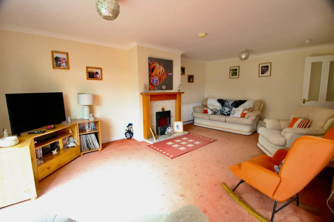 Mossgiel Road, Kildrum, Cumbernauld, G67 2EY, photo 4