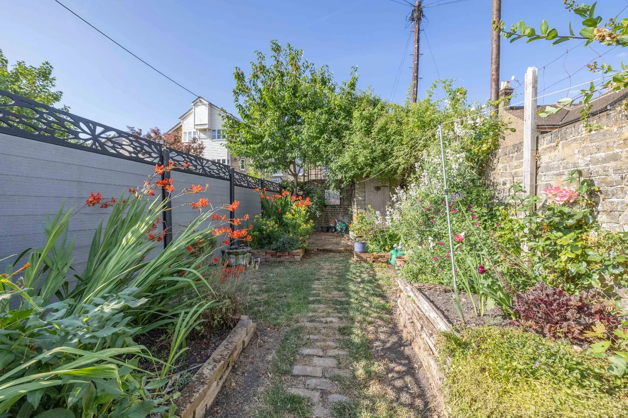 St. Johns Road, Faversham, ME13, photo 12