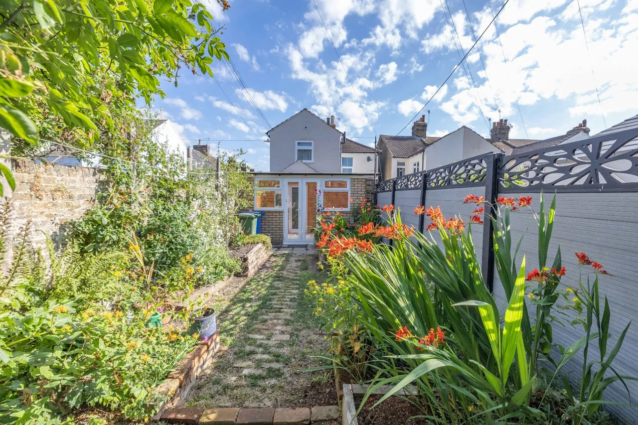 St. Johns Road, Faversham, ME13, photo 4