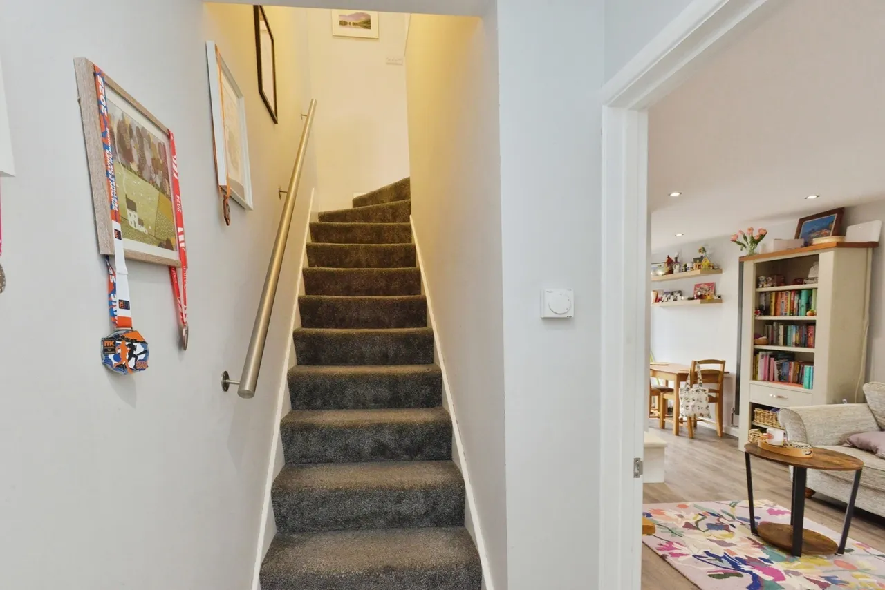 Hale Avenue, Stony Stratford, Milton Keynes, Buckinghamshire, MK11, photo 3