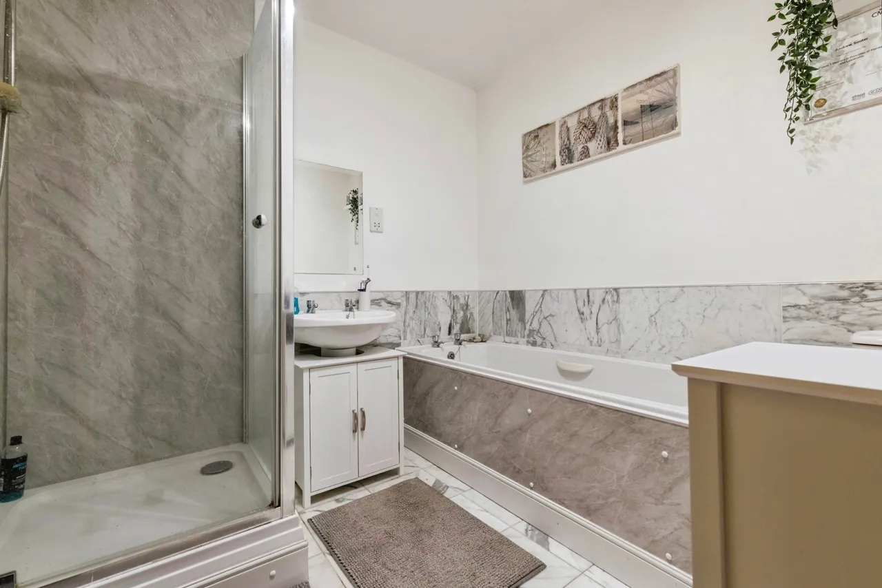Cheltenham Court, Middleton St. George, DL2, photo 10