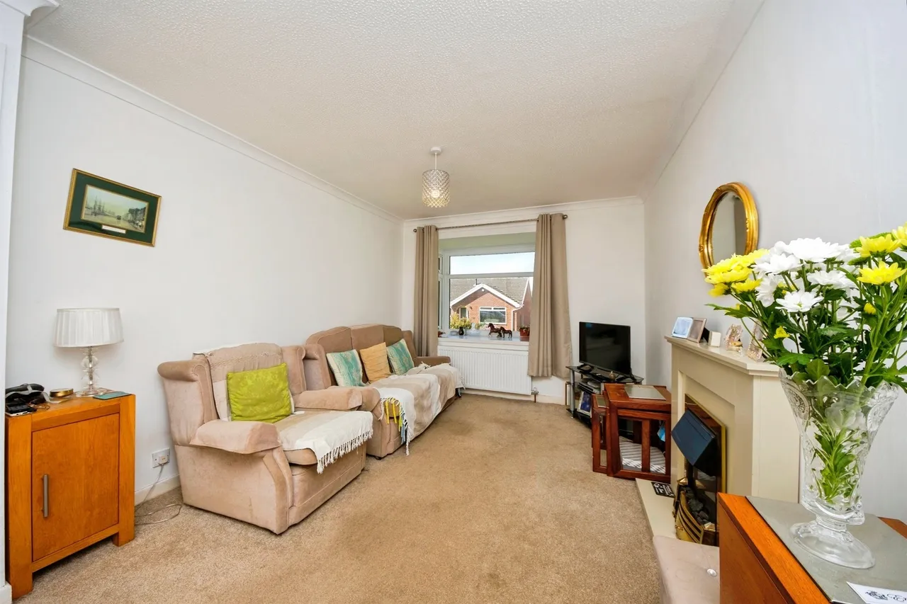 Thorns Drive, Greasby, Wirral, photo 3