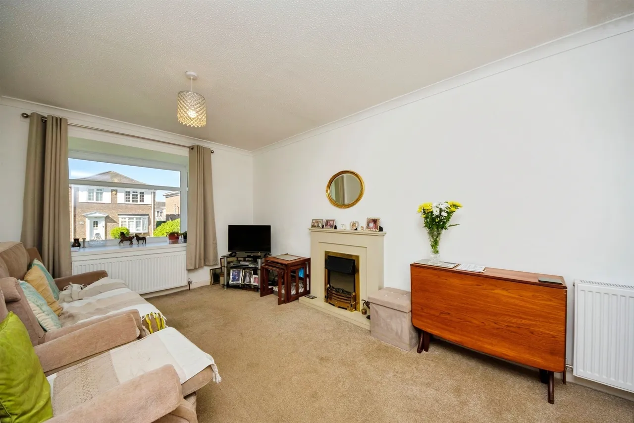 Thorns Drive, Greasby, Wirral, photo 2