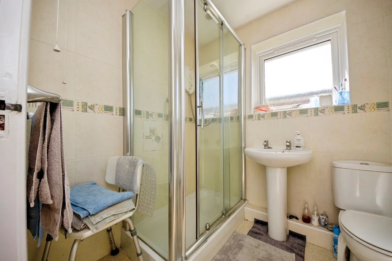 Thorns Drive, Greasby, Wirral, photo 8