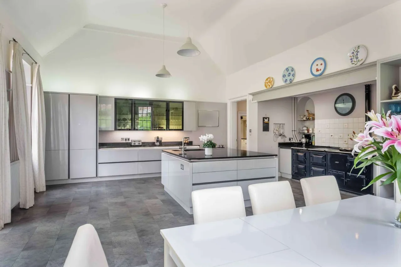 Tanhurst Lane, Holmbury St. Mary, RH5, photo 12