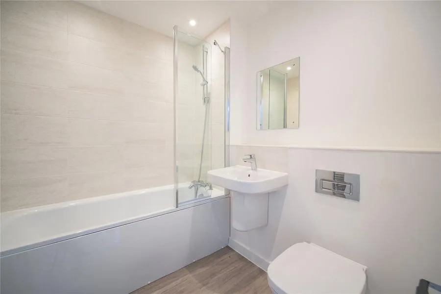 Hailwood Avenue, Crowthorne, RG45, photo 7