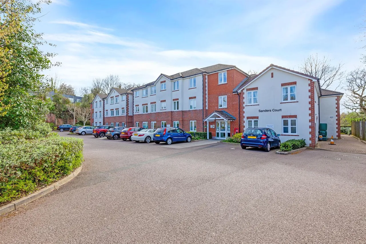 Junction Road, Warley, CM14, photo 16