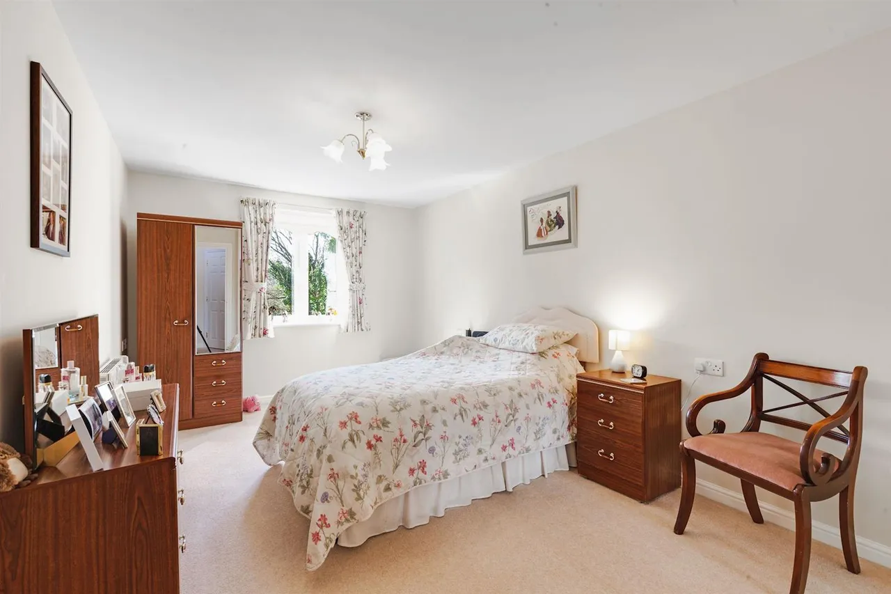 Junction Road, Warley, CM14, photo 7