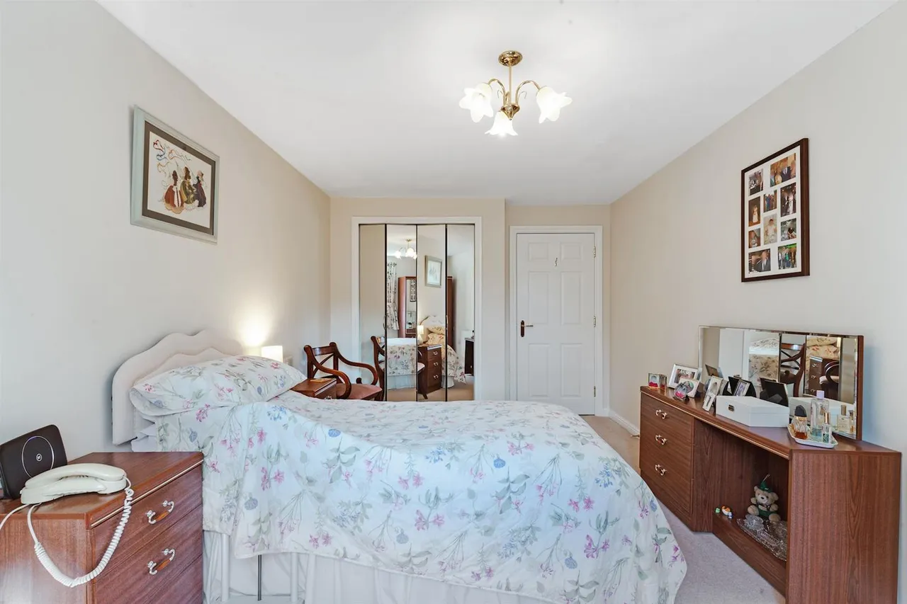 Junction Road, Warley, CM14, photo 9